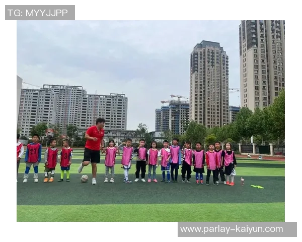 难忘的足球比赛让我领悟团队精神与拼搏意志的真谛